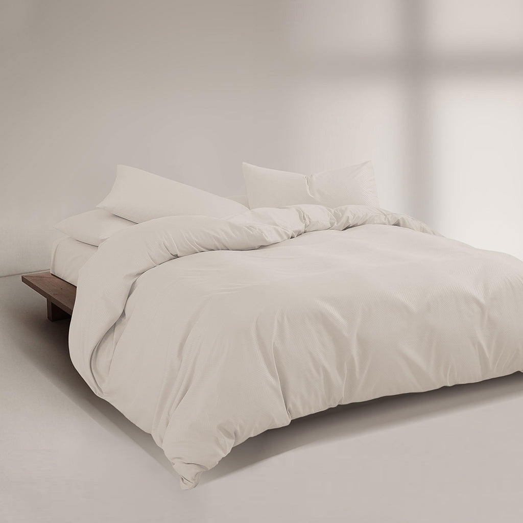 Everly Fitted Sheet Set | Comforter Set