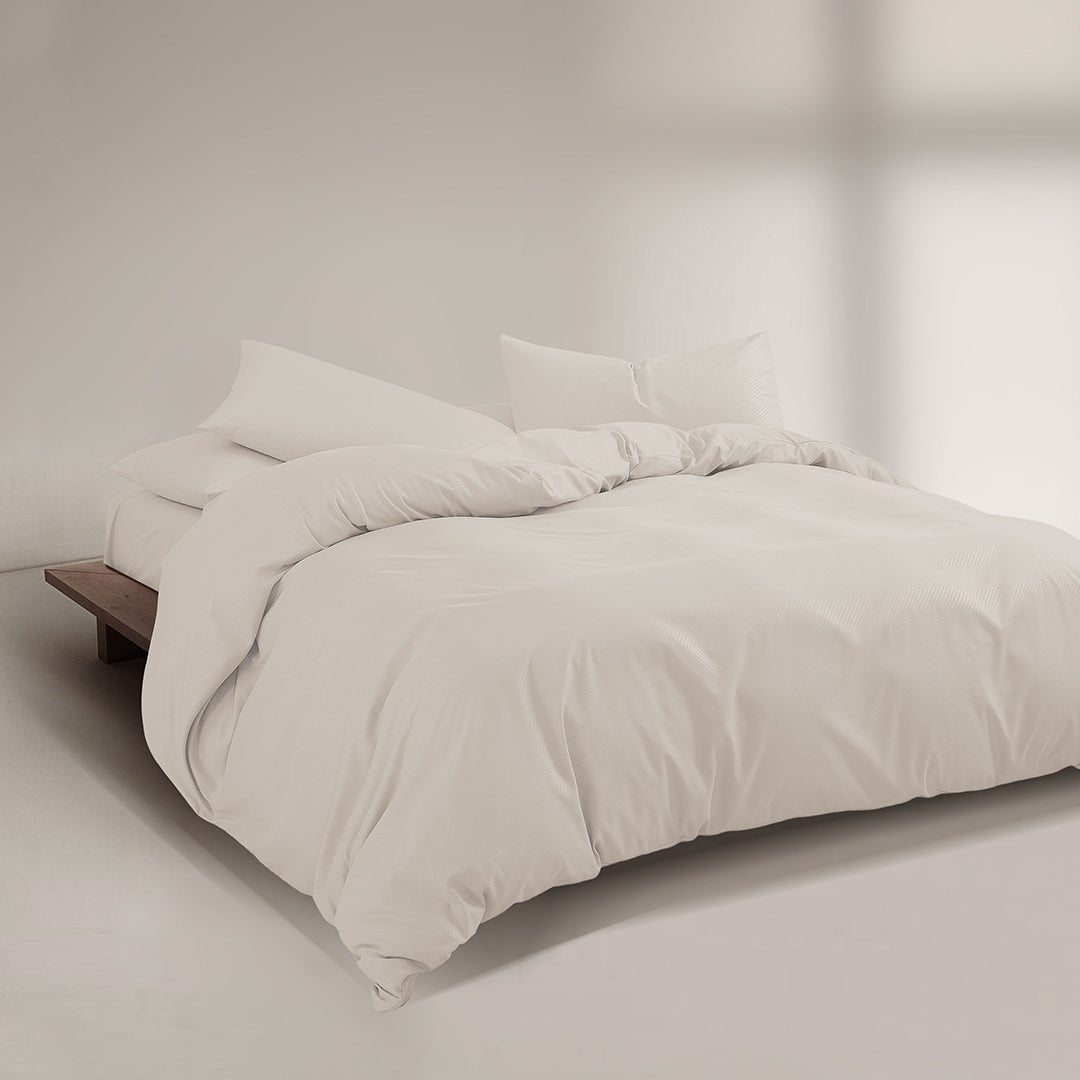 Everly Fitted Sheet Set | Comforter Set