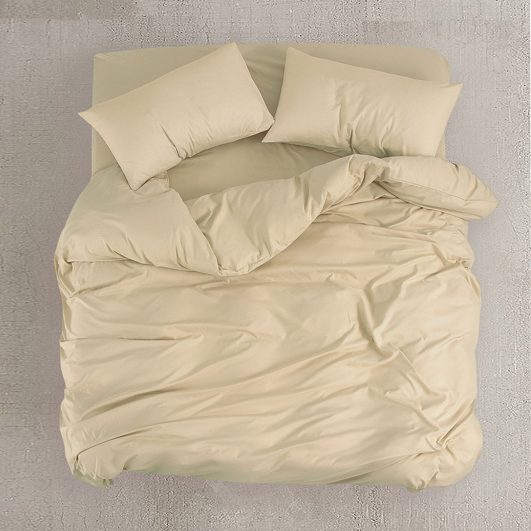 Everly Fitted Sheet Set | Comforter Set