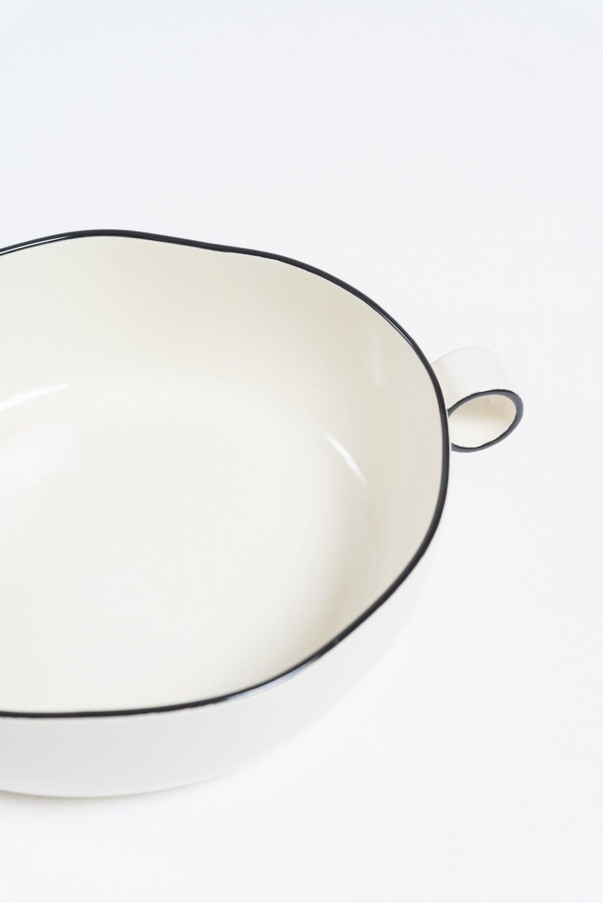 Layla White Serving Bowl With Handle