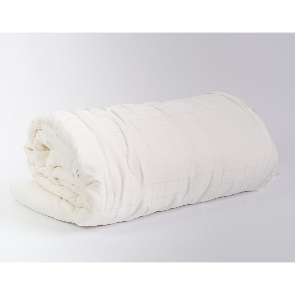 Bella Opulent Silk Quilt