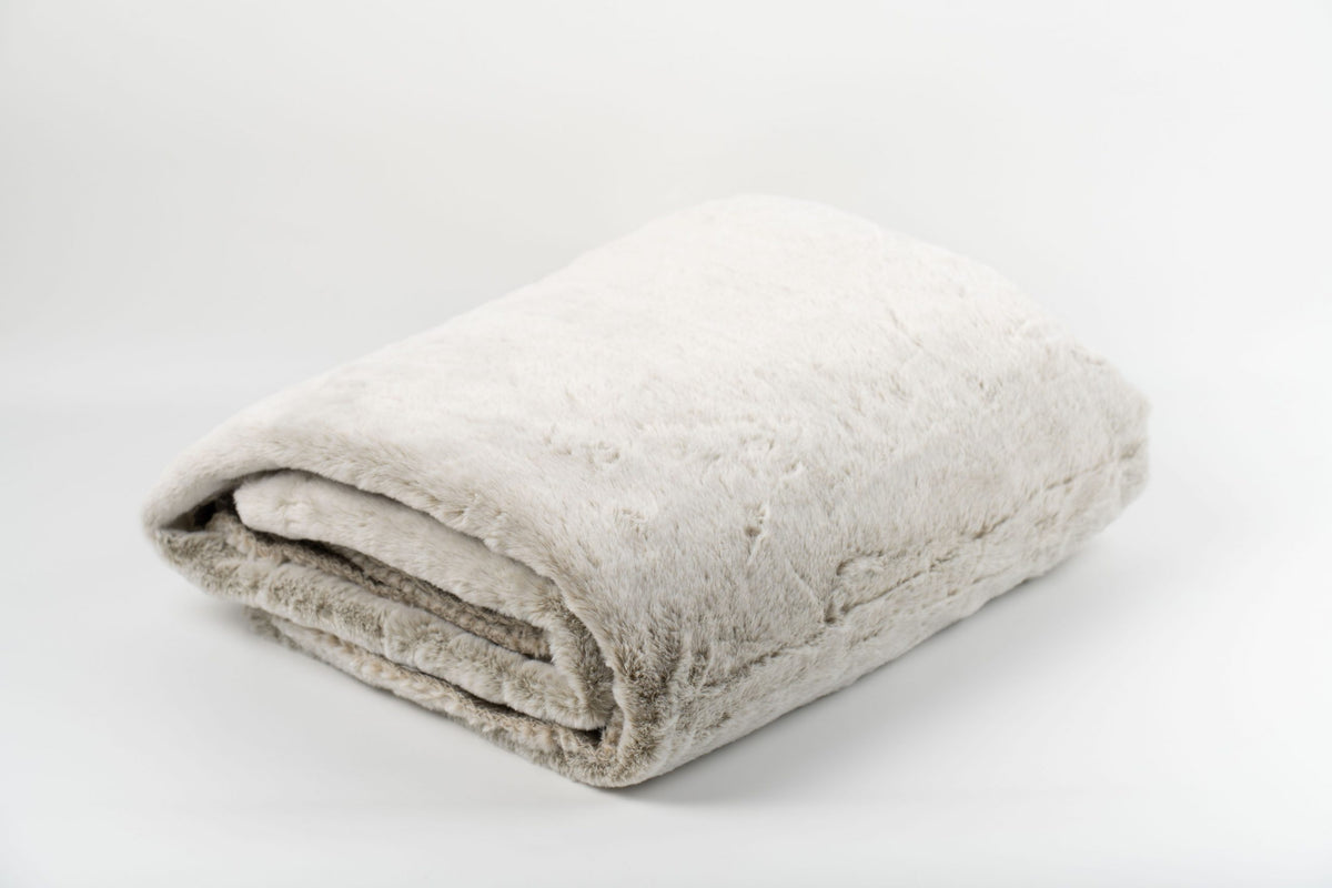Pygmy Throw