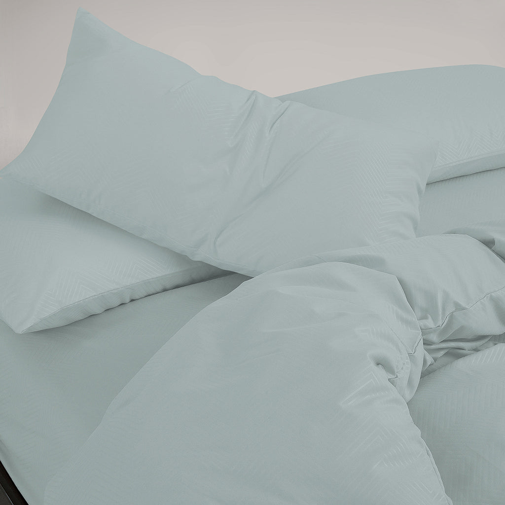 Everly Fitted Sheet Set | Comforter Set