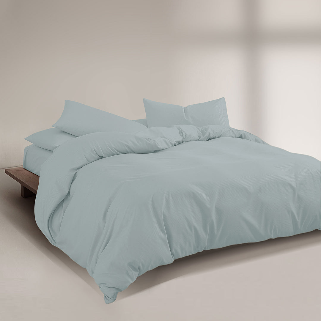 Everly Fitted Sheet Set | Comforter Set